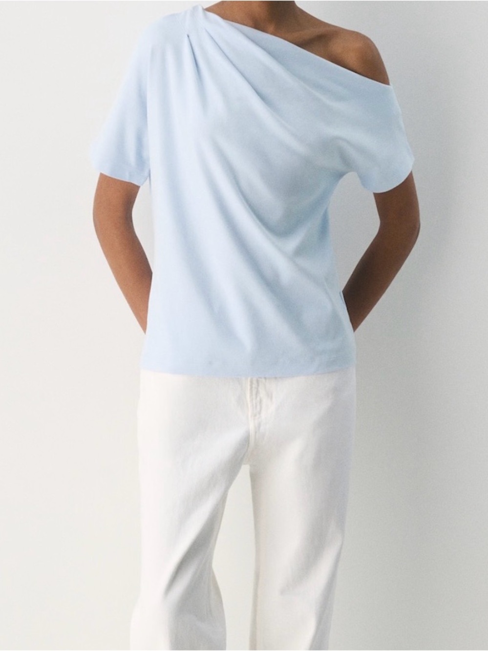 Aritizia interlock cotton script top midday Blue Off-Shoulder Short Sleeve XS